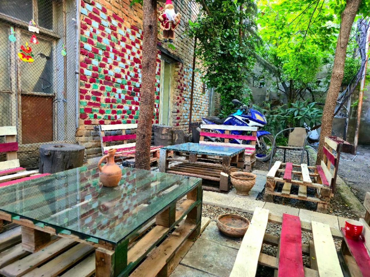Colors Hostel Tbilisi Ngoại thất bức ảnh
